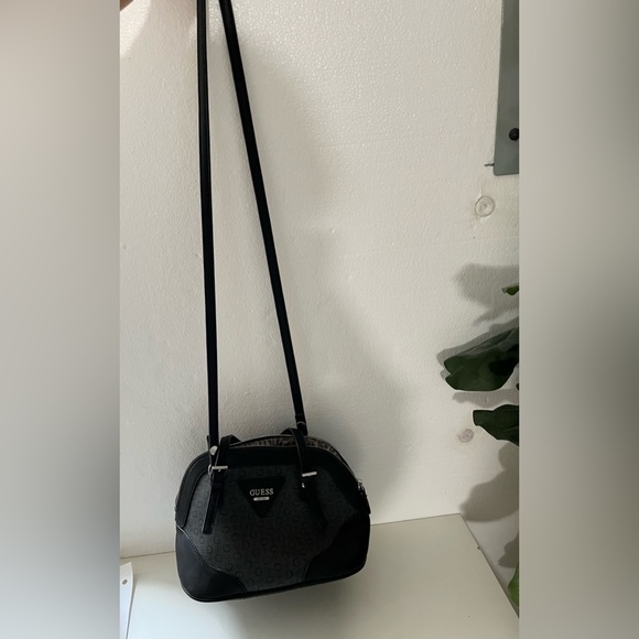 GUESS Shoulder Bag - Picture 2 of 3